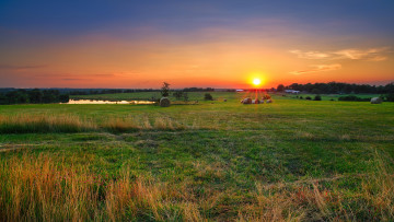 Картинка природа восходы закаты сено поля