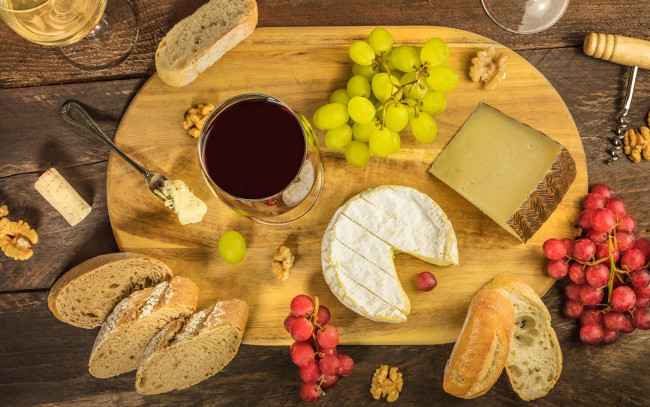 Обои картинки фото еда, разное, сыр, хлеб, виноград, вино