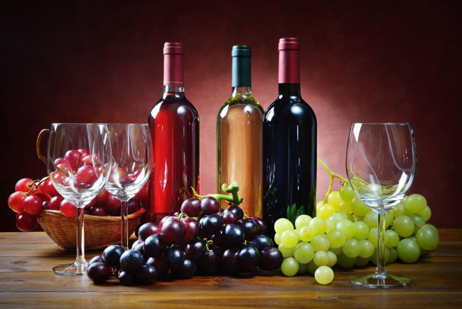Обои картинки фото еда, напитки,  вино, виноград, бокалы, вино, бутылки