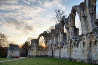 Картинка руины бенедектинского монастыря святой марии англии города исторические архитектурные памятники развалины стены арки