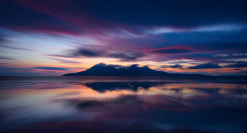 Картинка природа восходы закаты эгг шотландия остров облака горы вечер пляж атлантический океан
