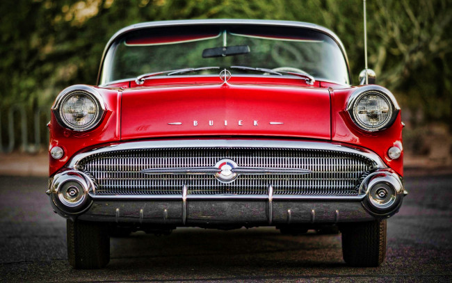 Обои картинки фото 1957 buick roadmaster convertible, автомобили, buick, roadmaster, кабриолет, вид, спереди, 1957, года, ретро, американские, convertible