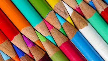 Картинка разное канцелярия +книги цветные карандаши