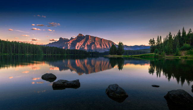 Обои картинки фото природа, реки, озера, канада, озеро, serenity, two, jack, lake