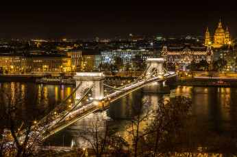 обоя budapest,  chain bridge, города, будапешт , венгрия, огни, река, мост, ночь