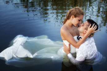 Картинка разное мужчина+женщина жених невеста вода