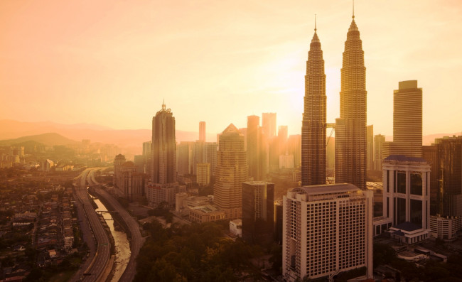 Обои картинки фото города, куала-лумпур , малайзия, дома, город, рассвет, утро, здания