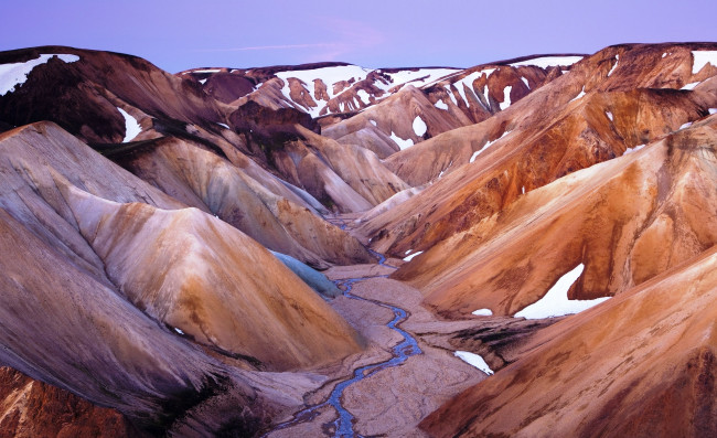 Обои картинки фото лэндманналёгар,  исландия, природа, горы, река, скалы, снег