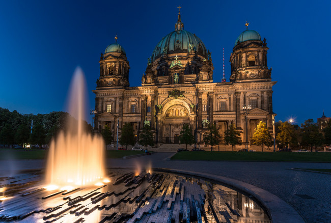 Обои картинки фото postkarte aus berlin, города, берлин , германия, площадь, фонтан, дворец