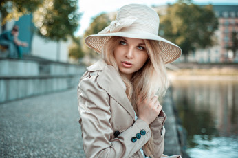 Картинка девушки -unsort+ блондинки плащ взгляд шляпа блондинка девушка lods franck