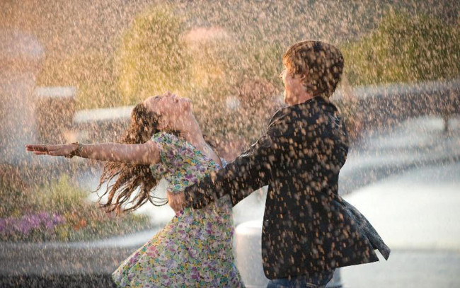 Обои картинки фото разное, мужчина женщина, двое, танец, радость, дождь