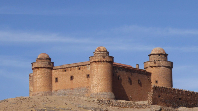 Обои картинки фото castillo de la calahorra, города, замки испании, castillo, de, la, calahorra