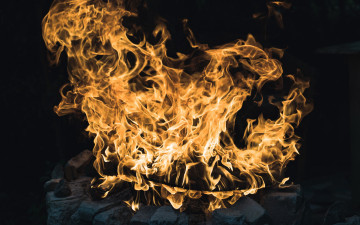 Картинка природа огонь дрова пламя костер