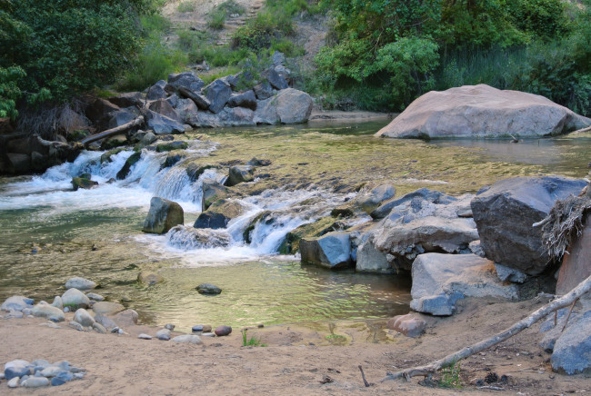 Обои картинки фото virgin, river, zion, national, park, utah, природа, реки, озера, песок, река, пороги, камни
