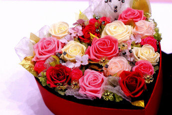 Картинка цветы розы праздник подарок коробка