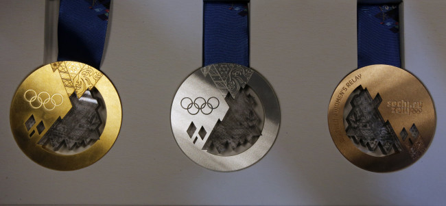 Обои картинки фото спорт, другое, медали, сочи, олимпиада, золото, три, ленты, бронза, серебро