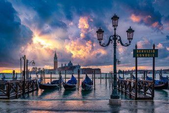 Картинка города венеция+ италия город небо венеция побережье причал гондолы