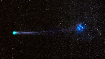 Картинка космос кометы метеориты комета хвост небо звёзды туманность свечение галактика вселенная пространство бесконечность