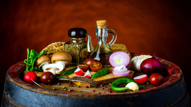 Обои картинки фото еда, разное, помидоры, перец, чеснок, масло