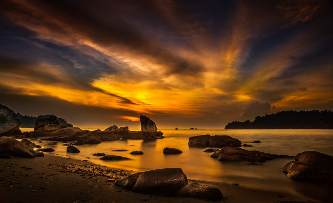 Обои картинки фото природа, восходы, закаты, океан, вечер, камни, тучи, заря