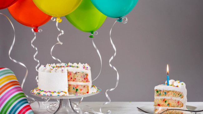 Обои картинки фото праздничные, день рождения, воздушные, шарики, торт, свеча