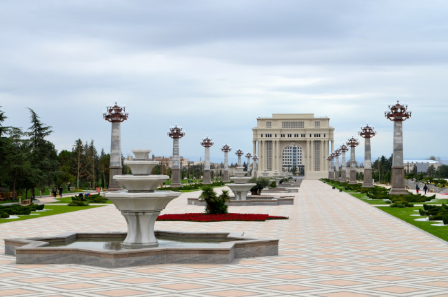 Обои картинки фото города, гянджа , азербайджан, парк, гейдара, алиева, гянджа, heydar, aliyev, park, ganja