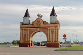 обоя канск, города, - исторические,  архитектурные памятники, арка