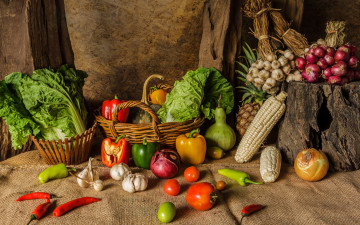 обоя еда, овощи, лук, чеснок, перец, помидоры, зеленый, салат, кукуруза
