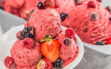 Картинка еда мороженое +десерты ягоды малина клубника