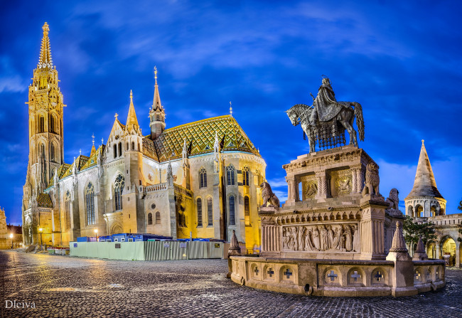 Обои картинки фото города, будапешт, венгрия, собор, памятник