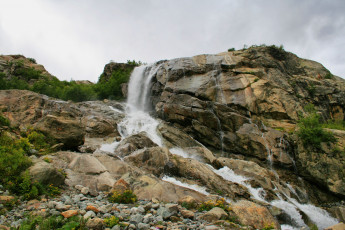 Картинка алибекский+водопад природа водопады алибекский водопад