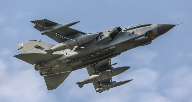 Обои картинки фото tornado gr, авиация, боевые самолёты, ввс