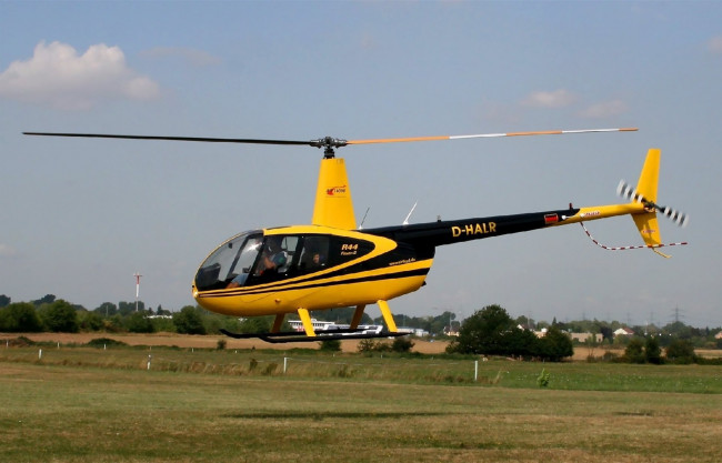 Обои картинки фото robinson r44, авиация, вертолёты, r44, helicopter, multipurpose, вертолет, easy, yellow, flight, желтый, коммерческий, robinson