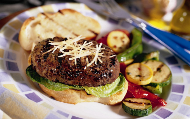 Обои картинки фото еда, бутерброды,  гамбургеры,  канапе, котлета, сыр, овощи