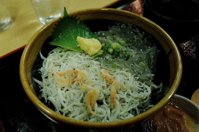 Обои картинки фото еда, рыба,  морепродукты,  суши,  роллы, суп