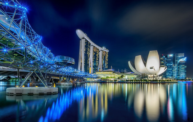 Обои картинки фото sparkling city of singapore, города, сингапур , сингапур, ночь, небоскребы, панорама