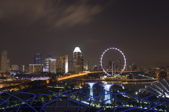 Обои картинки фото singapore flyer, города, сингапур , сингапур, огни, ночь