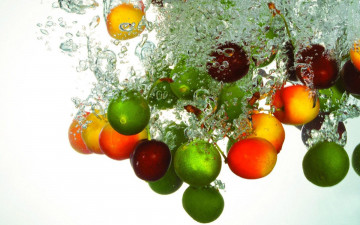 обоя фрукты, ягоды, еда, сливы, персики, лимоны, пузырьки, воды