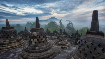 Картинка индонезия остров Ява храм боробудур города буддистские другие храмы туман