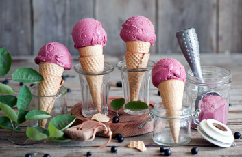 Картинка еда мороженое +десерты ягоды смородина