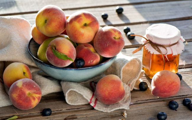 Обои картинки фото еда, персики,  сливы,  абрикосы, джем