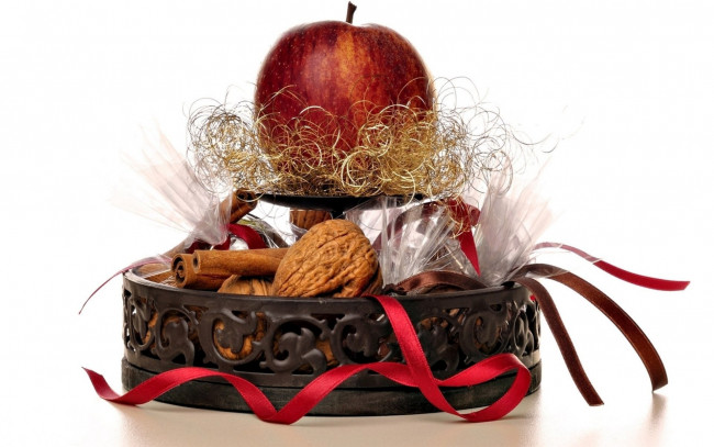 Обои картинки фото еда, разное, корица, орехи, яблоко