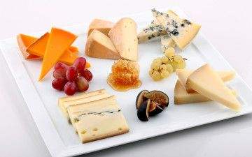 Картинка еда сырные+изделия сырная тарелка сыр ассорти мед инжир виноград