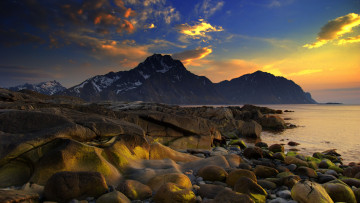 Картинка природа побережье облака закат камни горы