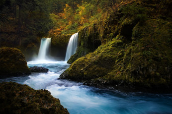 Картинка природа водопады водопад лес река мох камни