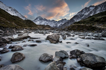 Картинка природа реки озера new zealand новая зеландия hooker river mount cook national park камни река горы