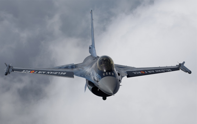 Обои картинки фото falcon, 16, авиация, боевые, самолёты, истребитель, ввс, сша