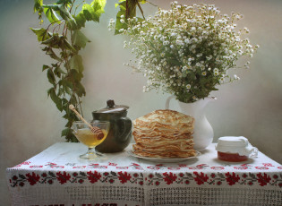 Картинка еда блины +оладьи лоза медовый спас цветы мед август натюрморт лето