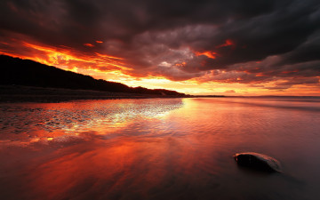 Картинка sunset природа восходы закаты закат озеро багровые тучи