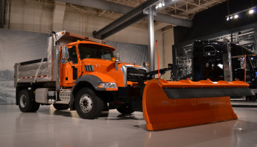 Картинка 2015+mack+gu532+plow+truck автомобили mack тягач седельный тяжелый грузовик